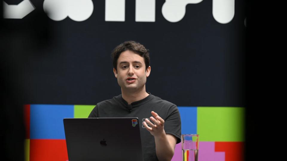 Figma敲钟背后：CEO如何从90后辍学少年，炼成AI圈的亿万富翁