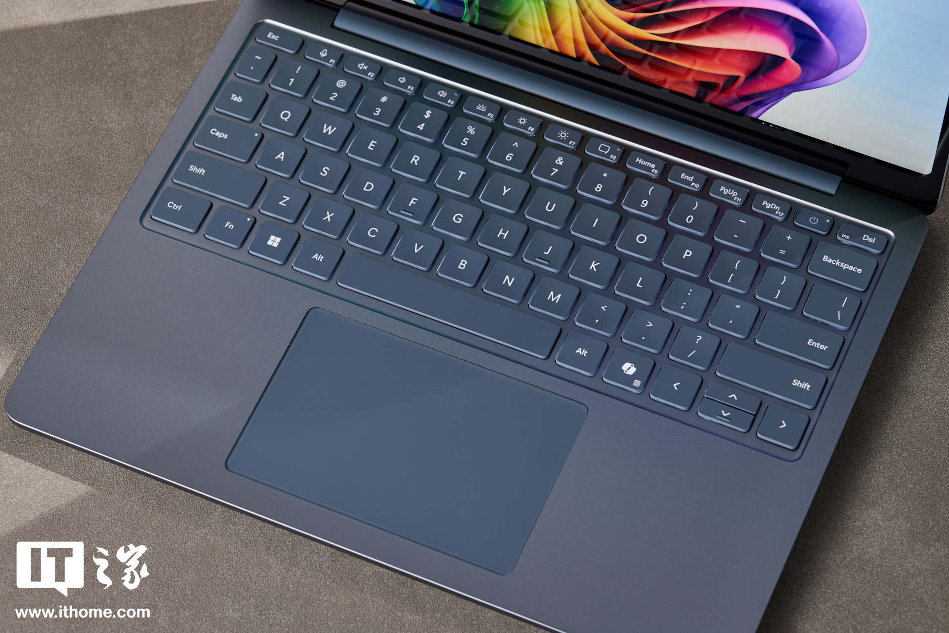 【IT之家评测室】微软 Surface Laptop 13 英寸版笔记本体验：除了贵，还有这些看点