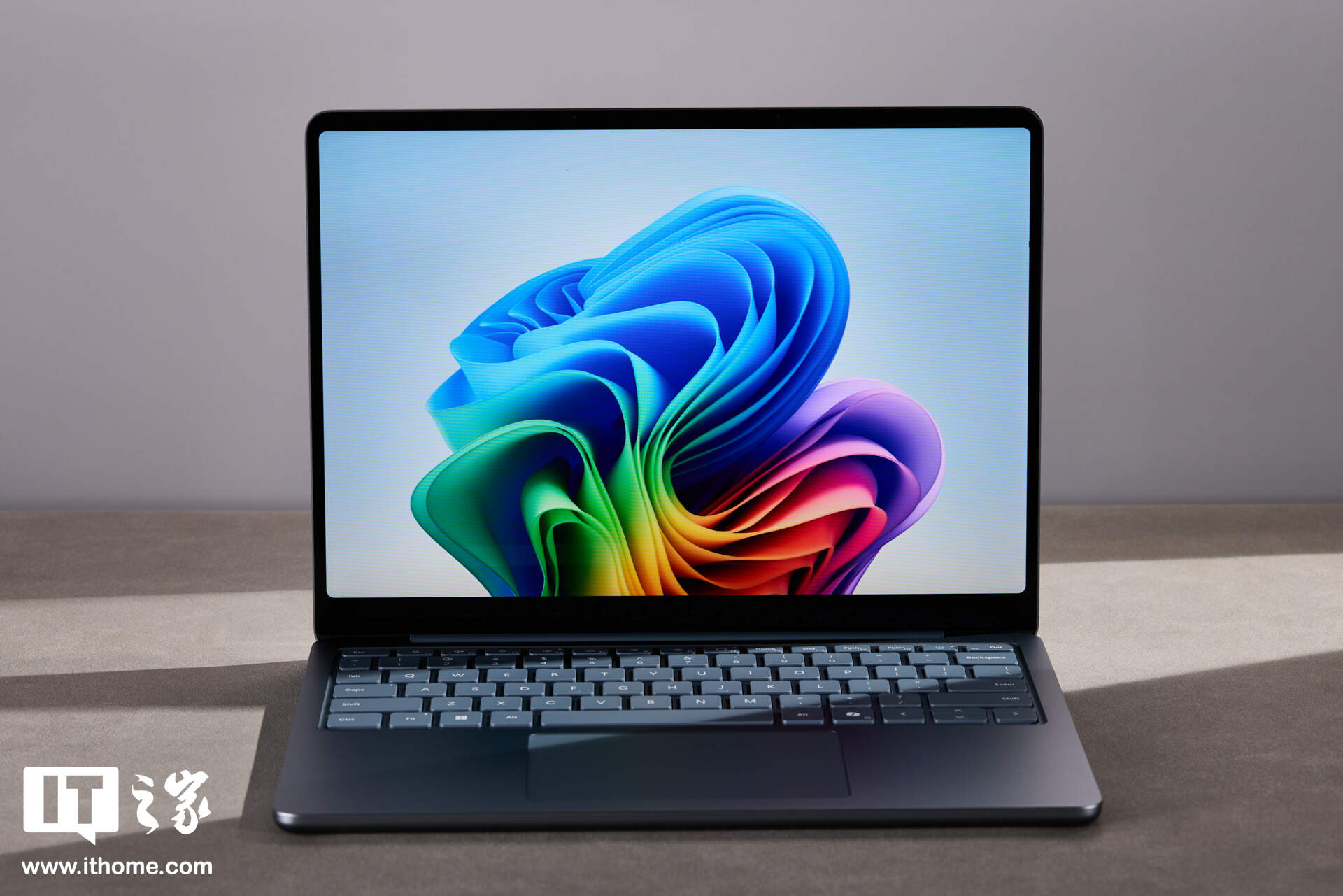 【IT之家评测室】微软 Surface Laptop 13 英寸版笔记本体验：除了贵，还有这些看点