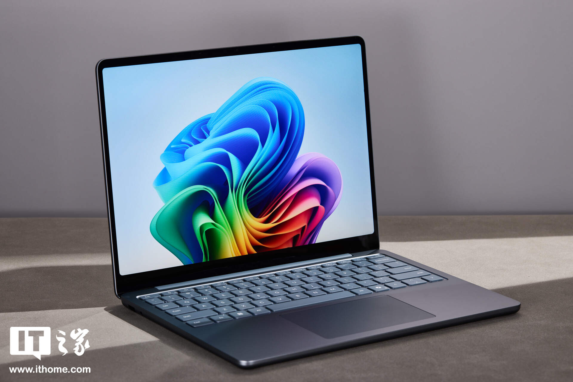 【IT之家评测室】微软 Surface Laptop 13 英寸版笔记本体验：除了贵，还有这些看点